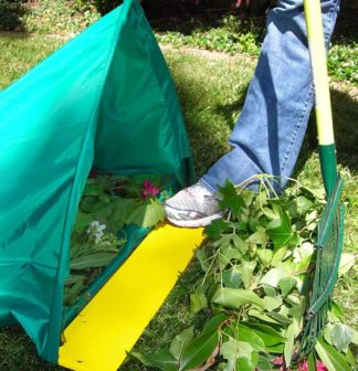 Rake N Sweep Attachable Dustpan with GardenBag Included